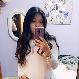 Meet your Posher, Lorena